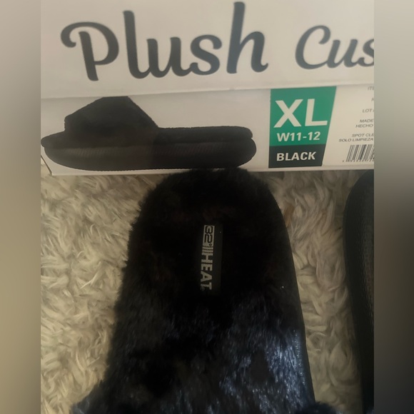 NIB! 32 Degrees Plush “Furry” Lined Slide. So Cozy! - Picture 2 of 6